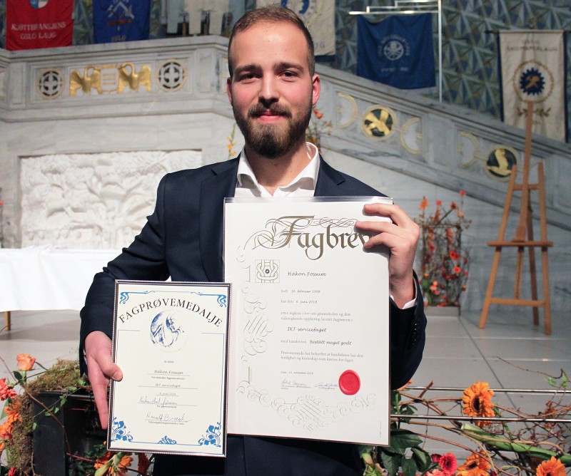 Håkon Fossum var IKT-servicelærling i Kripos, og gjorde en fremragende fagprøve som han fikk heder for, Bilde av Håkon Fossum